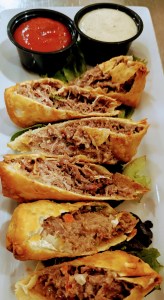 Steak bomb spring roll with sauce